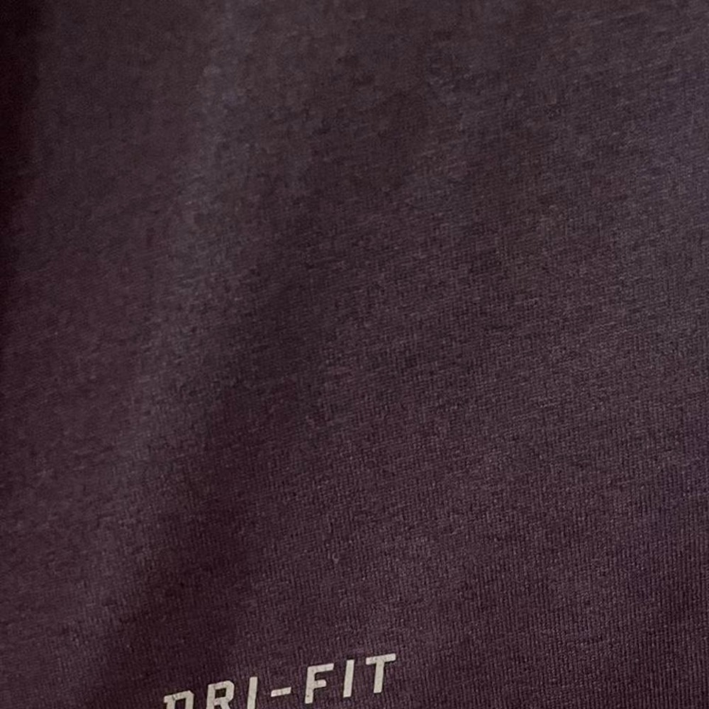 Nike Dri-Fit Black Top Running Workout - Picture 2 of 3